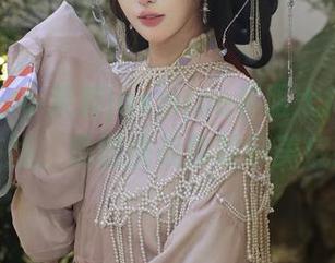 秀人网 – 小茉莉jasmine和服大揭秘：原图在线，勇敢挑战你的审美底线！