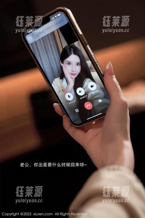 秀人网 - 也许我只是路过，李昔雨在线学妹美图让我驻足的瞬间……