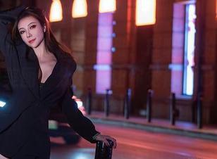秀人网 – 从青涩到优雅，瑶啊摇的瑶的旗袍私房美图，分分钟让你觉得自己也能走红毯！