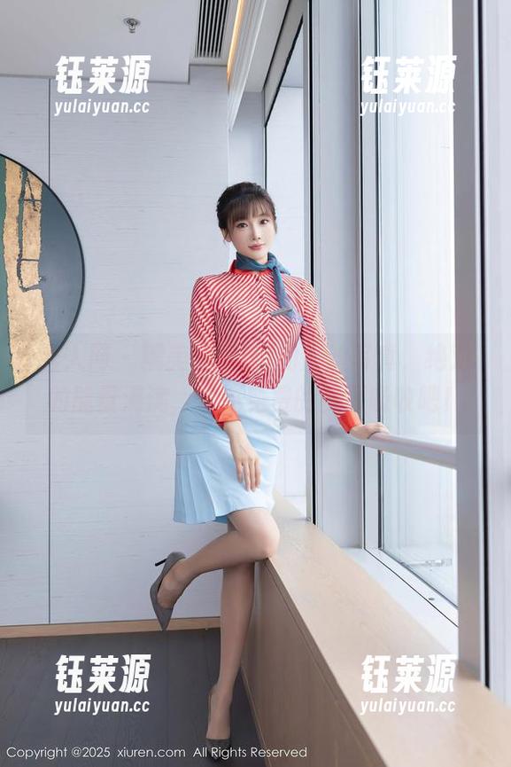 秀人网 - 糯美子Mini的黑丝写真，绝对的能量满满，快来免费的资源吸收吧！
