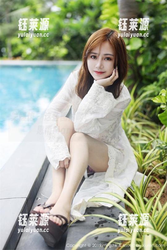 美媛馆 - 这些图片啊，黑白的世界里，陈思雨Mango在静静地讲述
