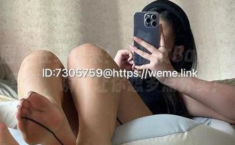微密圈 – 在线快来！美邵女Baby的厨娘写真，瞬间让你想多点外卖！