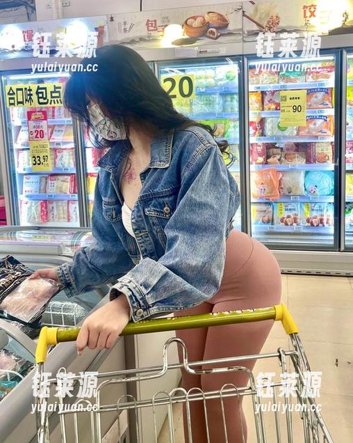 微密圈 - 白色幻想：艾拉·isla的写真集更新，点亮你内心的小秘密