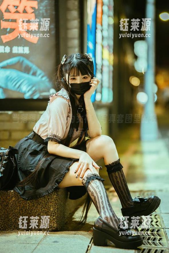 落落Raku 当落落Raku成为女神,写真套图里的轻松与优雅