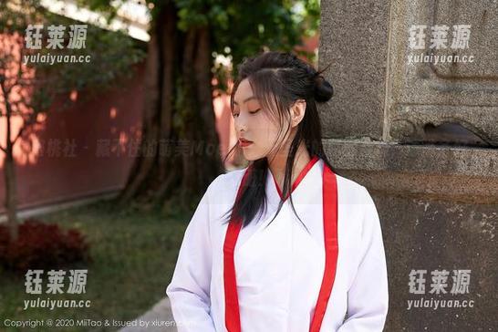 蜜桃社 - 藏不住的萌美Moemi：无圣光的秘密合集，请准备好心脏！