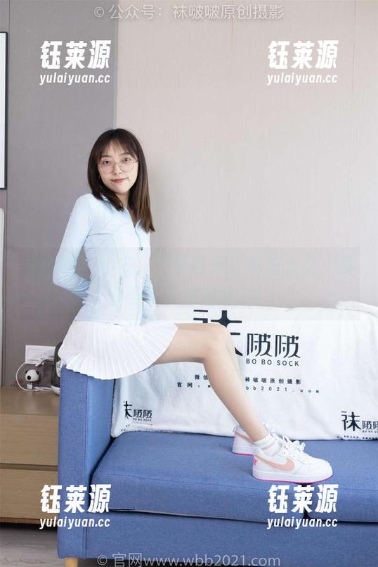 袜啵啵 - 小安，不要在户外私拍太久，我快受不了这温度了！