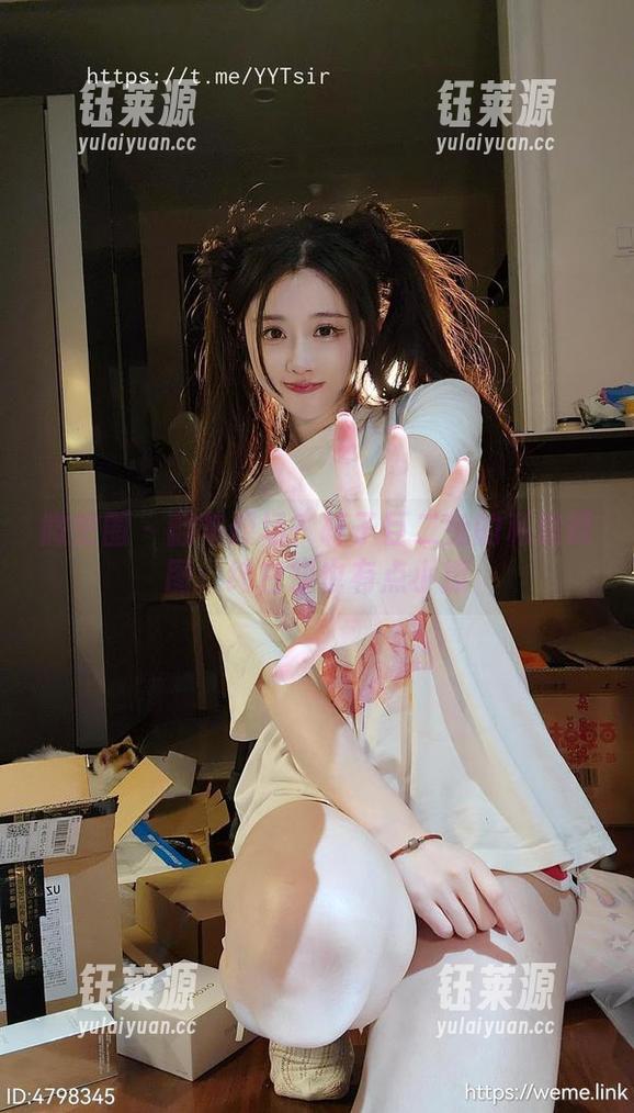 微密圈 - 翻车现场？轩子巨二兔的私房原图：纯白却也有点小撩