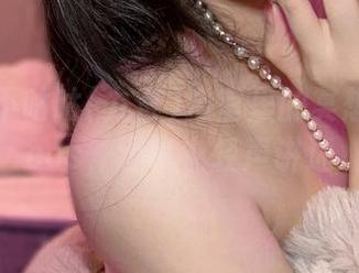 阿九从不咕咕(九言)浴室里的冥想：精选cos，湿气中轻声讲述
