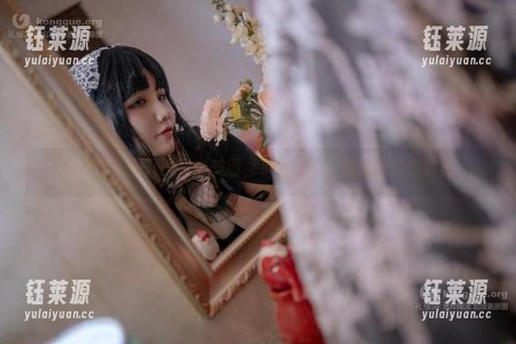 阿半今天很开心黑白美图，资源在手，隐秘的幻想随行