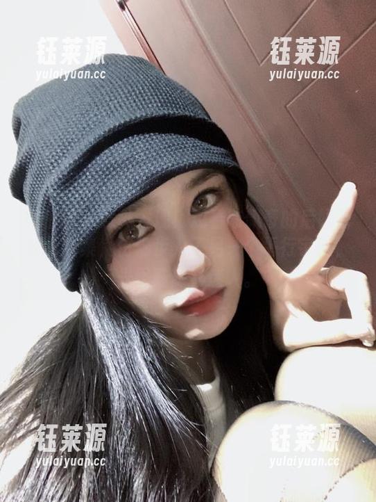 微密圈 - 意外发现！观看陈佩奇的后妈蕾丝裙合集，仿佛步入了另一个平行宇宙，光怪陆离又迷人。