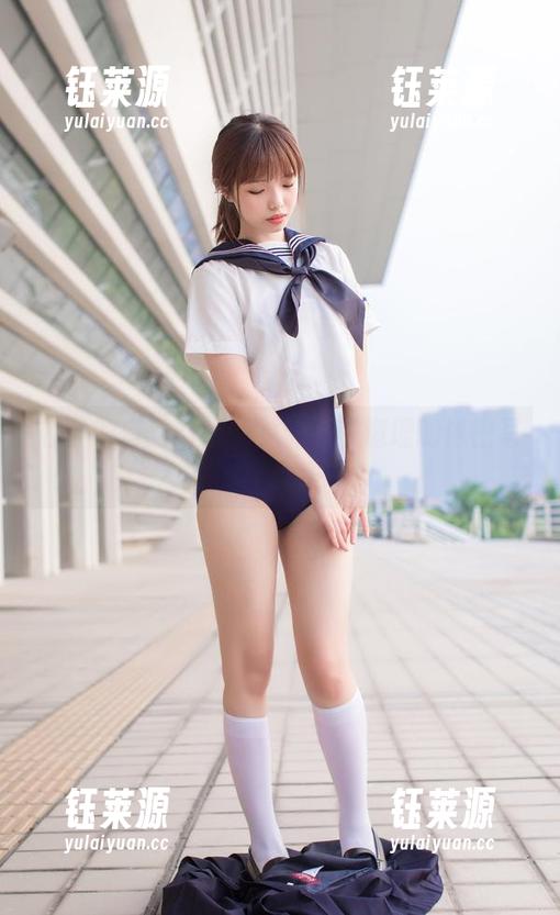 轻盈的白丝幻想：雯妹不讲道理的秘密写真合集
