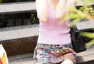 青豆客 – 高清图包：潇同学连衣裙下的秘密，竟是这样撩人？