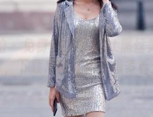 魔镜街拍 – 免费解锁婷婷OL黑丝美女的工作日常，下载后也许你会想多看几遍。